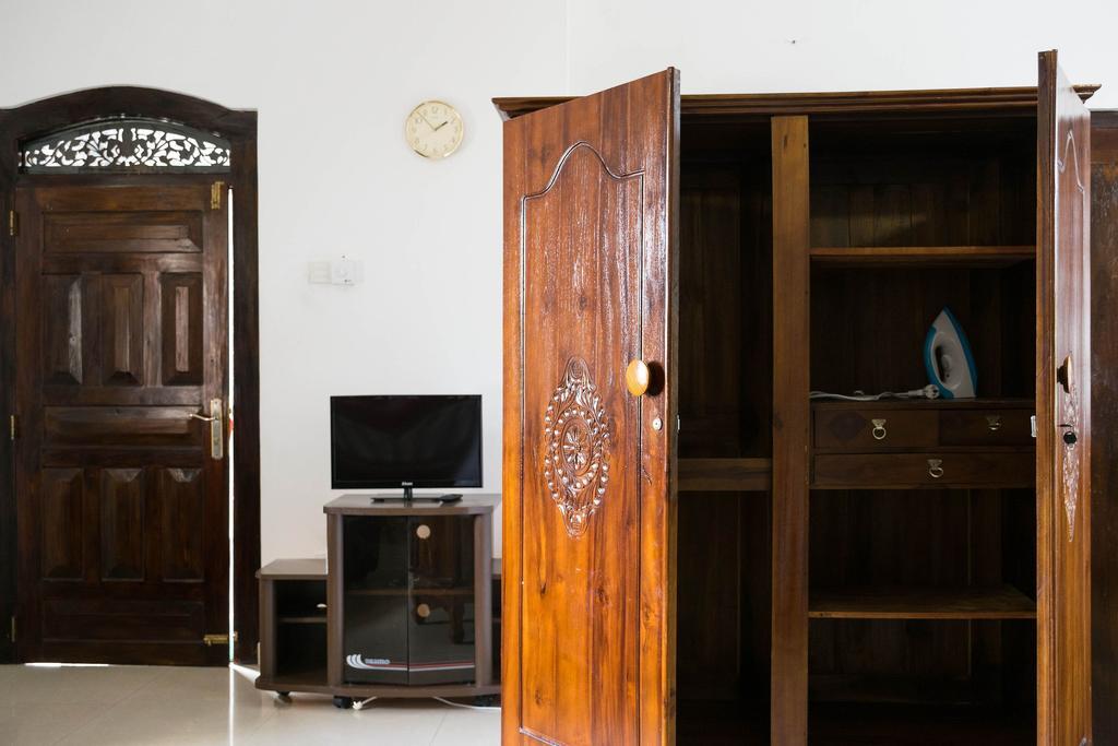 Dew Grand Regency Apartman Bataduwa Kültér fotó